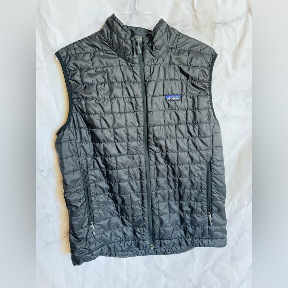 Men’s Patagonia black vest Large